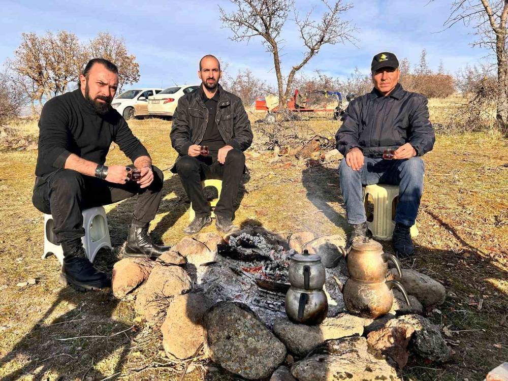 Gizemli cisim: İki arkadaş o anları kaydetti