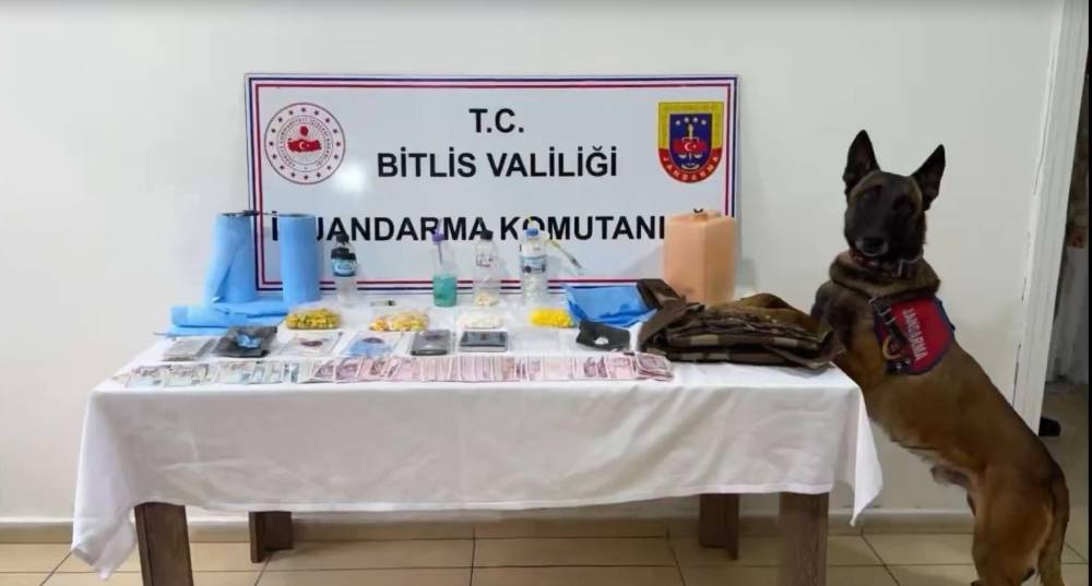 Bakan Yerlikaya duyurdu! Konya dahil 63 ilde zehir tacirlerine darbe