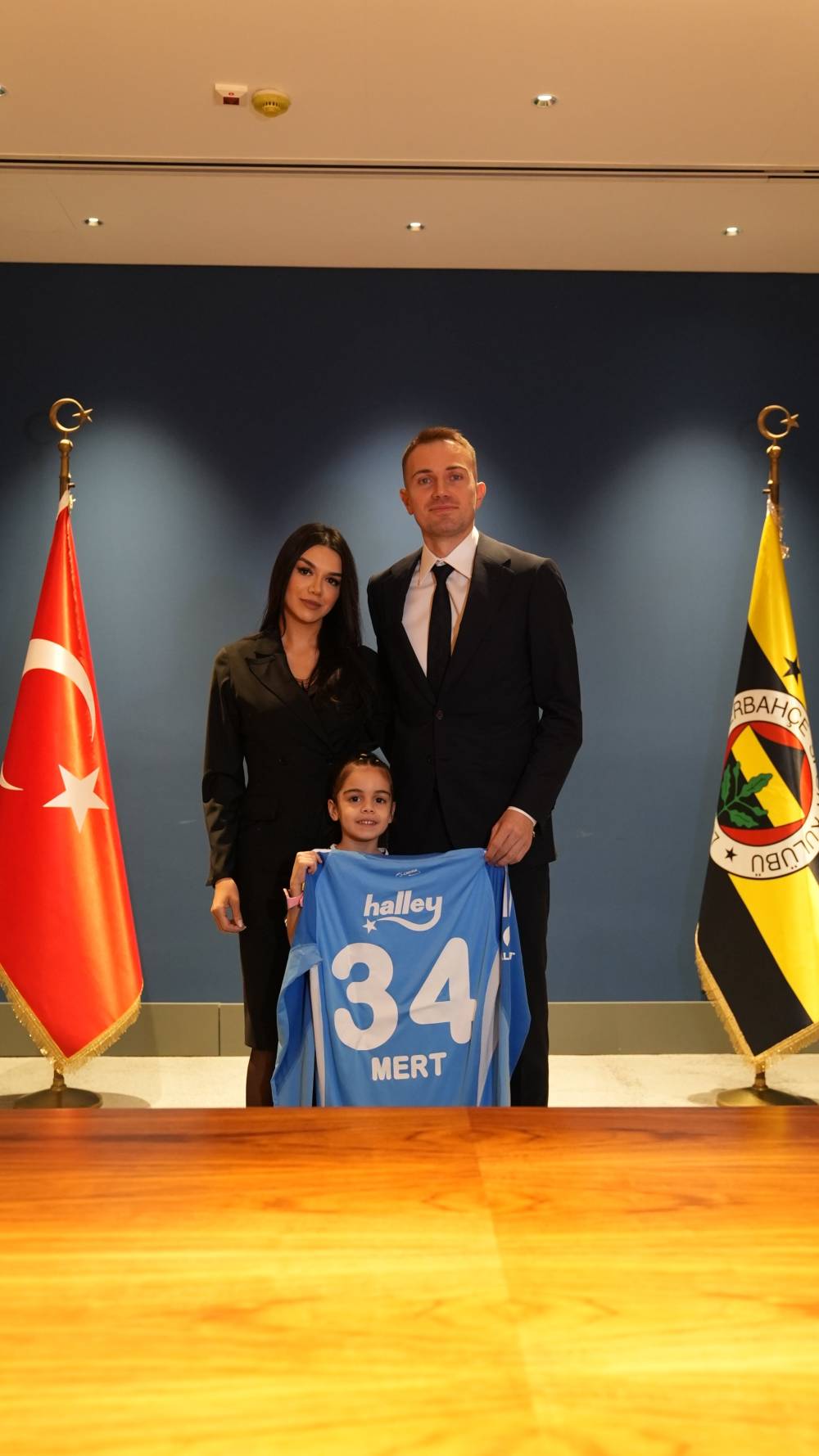 Fenerbahçe, Mert Günok’u renklerine bağladı