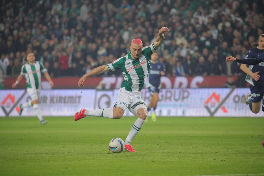 kramer-sessizligini-bozdu-konyaspor-taraftarina-mesaji-var.jpg