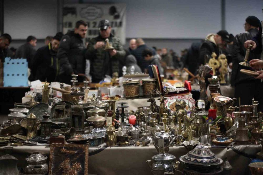 Konya’da geçmişe yolculuk... Antika pazarında tarih ve sanat buluştu