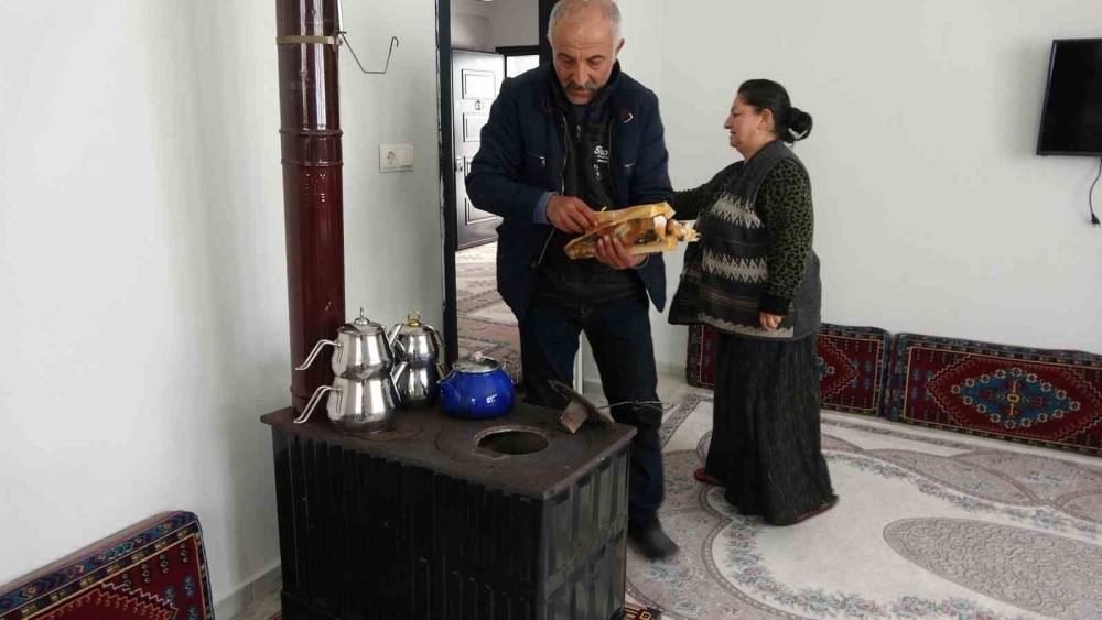 Yazın binlerce kişi, kışın sadece dört nüfus