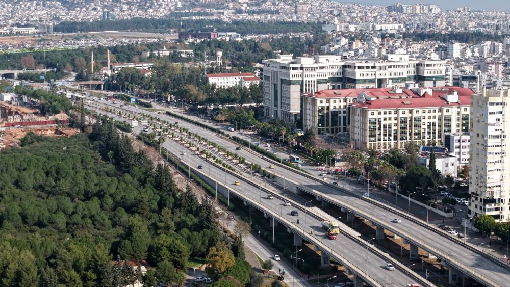Antalya'da dev kriz: Mahkeme Dumlupınar Bulvarı ve Adliye yollarını kapatma kararı verdi