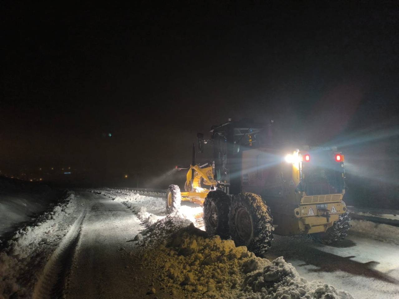 konyada-dev-kar-kadrosu-sahada-bin-885-personel-ve-790-arac-gorev-basinda-1.jpg