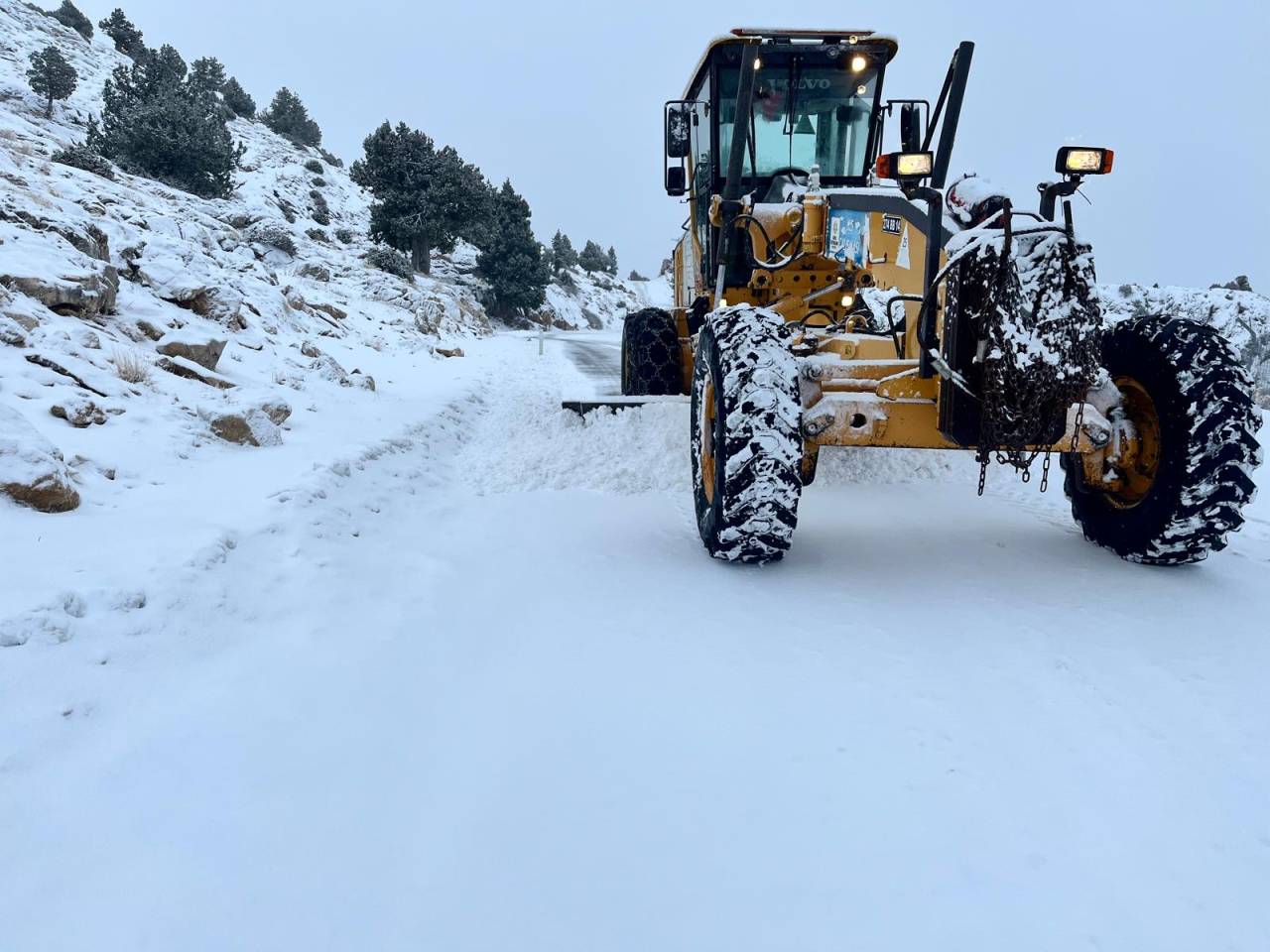 konyada-dev-kar-kadrosu-sahada-bin-885-personel-ve-790-arac-gorev-basinda-10.jpg