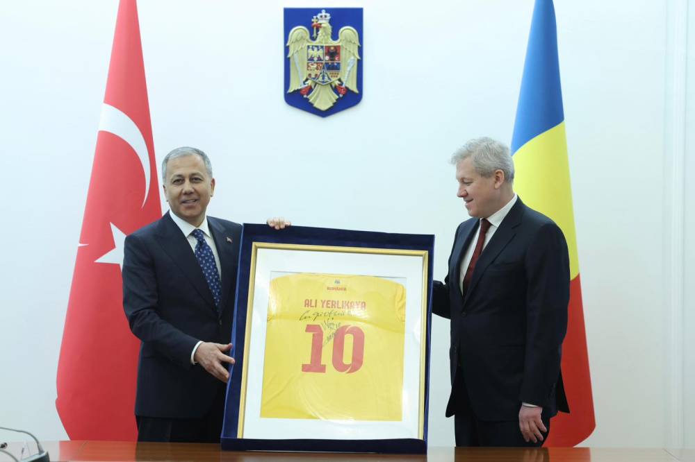 Bakan Yerlikaya Romanya'dan duyurdu! Suçluların iadesi için somut adımlar atılacak