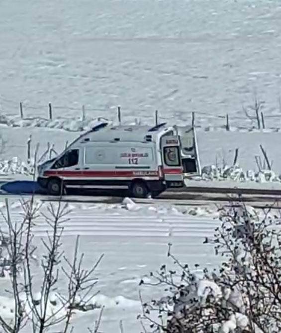 Konya'da 'Gökbey' ile hayat nöbeti! Karın kapattığı yolları hava ambulansı açtı