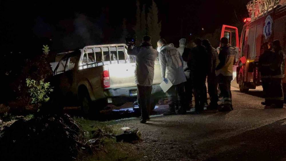 Araç içinde yanmış ceset bulundu