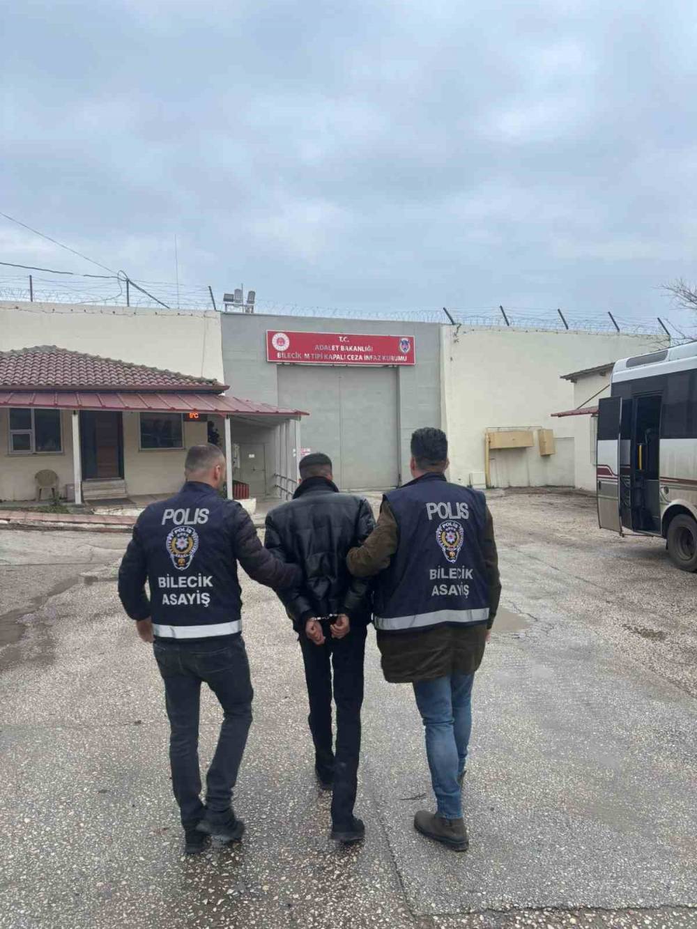 Kendisini jandarma olarak tanıttı, 500 bin TL’lik vurgun yaptı