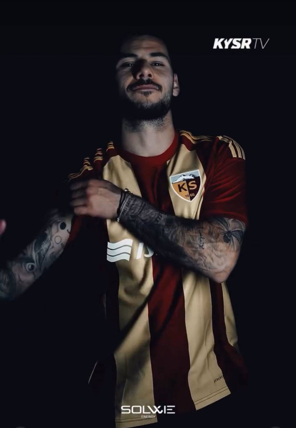 Kayserispor'da transfer rüzgarı... Tahta açıldı, imzalar üst üste geldi