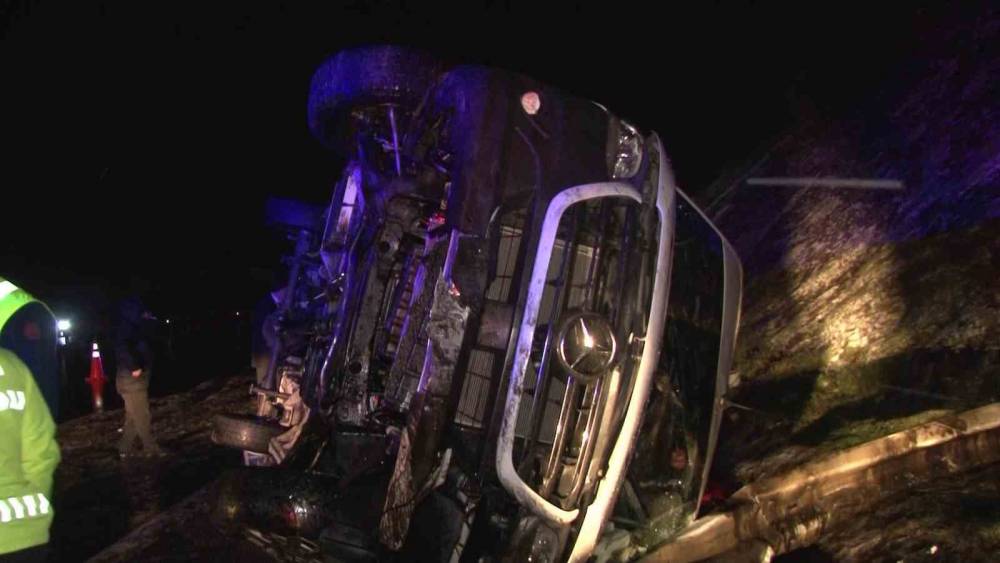 Kar yağışı kaza getirdi: 11 yaralı