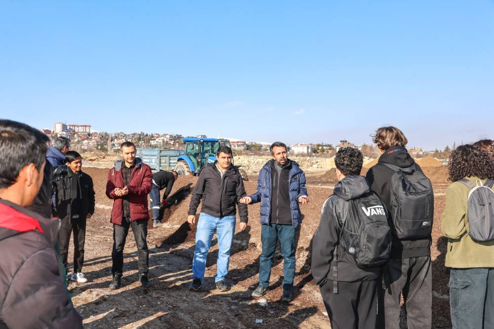 Selçuklu Belediyesi kompost üretim tesisi öğrencilere anlatıldı