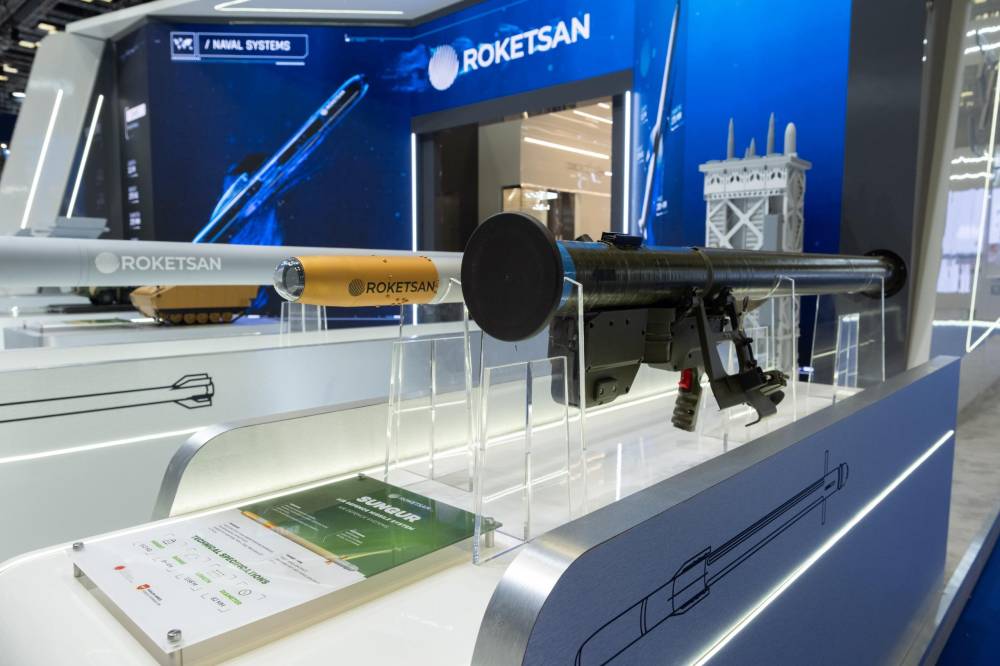 Katar'da dev buluşma... ROKETSAN en yeni füzeleriyle DIMDEX 2026’ya çıkarma yaptı