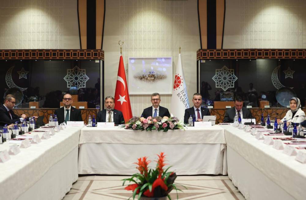 İletişim Başkanı Duran: Dünyada figüran olmayıp aktif rol almak zorundayız