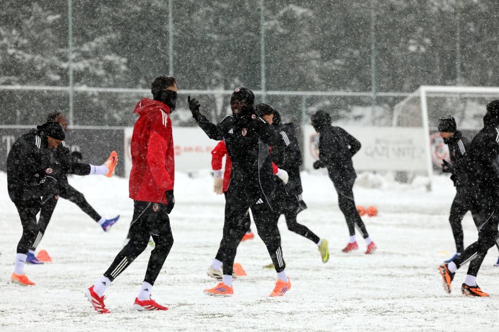 Burak Yılmaz’dan Konyaspor maçı mesajı