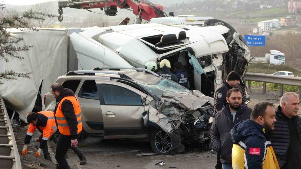 Araçlara daldı: 1 ölü, 3 yaralı