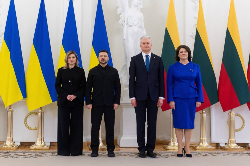 Zelenskiy Litvanya'da destek aradı... Rus saldırılarına karşı yüz jeneratör yola çıkıyor