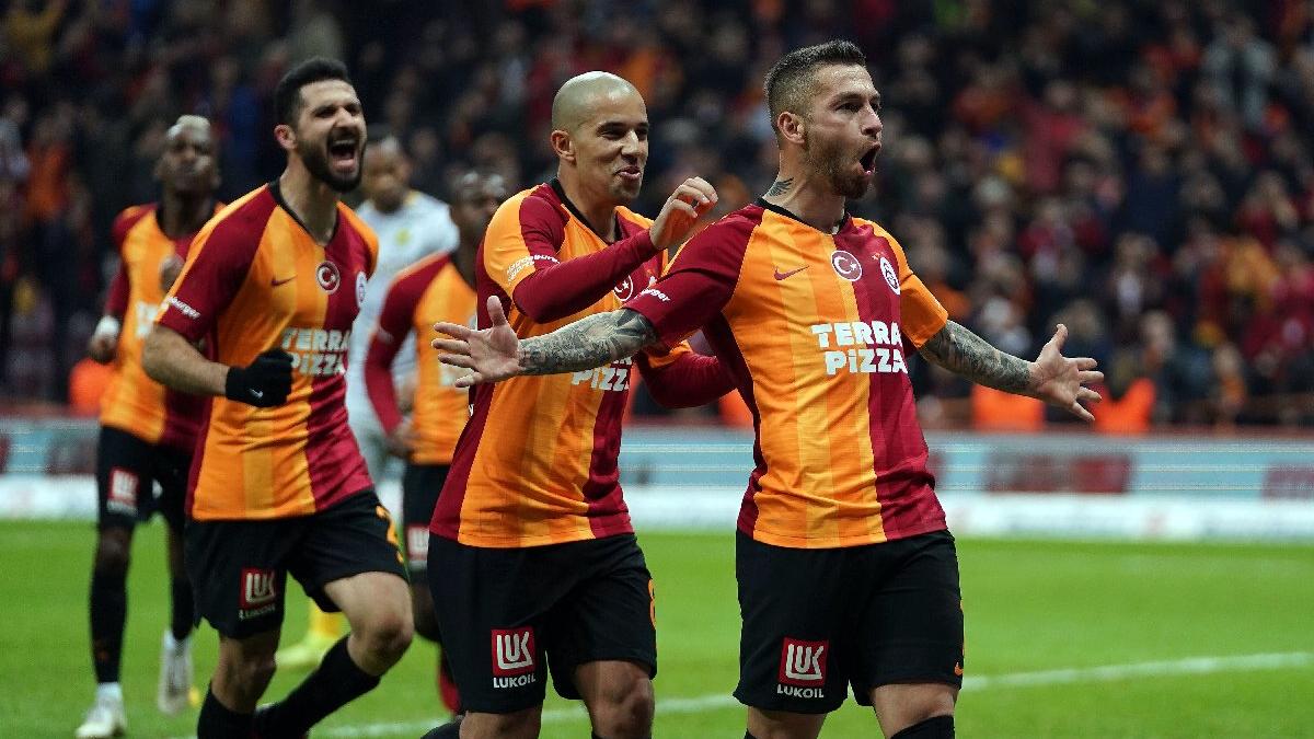 adem-buyuk-iha-galatasaray-gol-sevinci1-10648536-16-9-1581875997.jpg