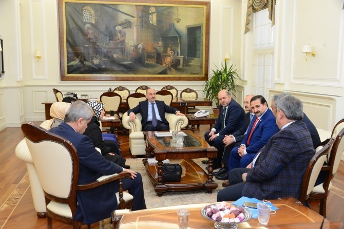 ak-parti-konya-milletvekillerinden-bakanlara-ziyaret--(1).jpg