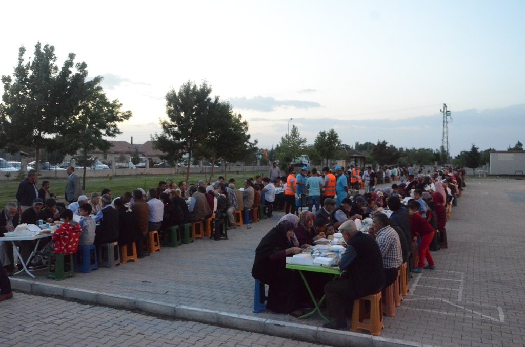 alhan-mah-iftar-3.jpg
