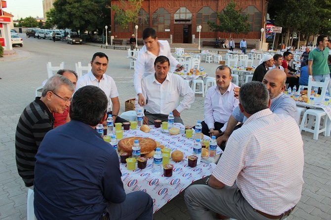 altinekin-belediyesi-iftarda-bulusturdu-(1).jpg
