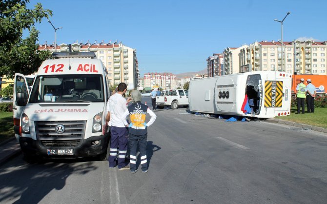 ambulansa-yol-veren-isci-servisine-tir-carpti-001.jpg