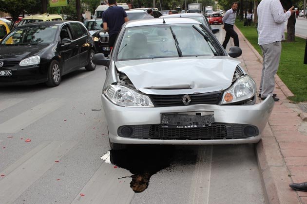 ankara-yolu-kaza-haberi-(2).jpg