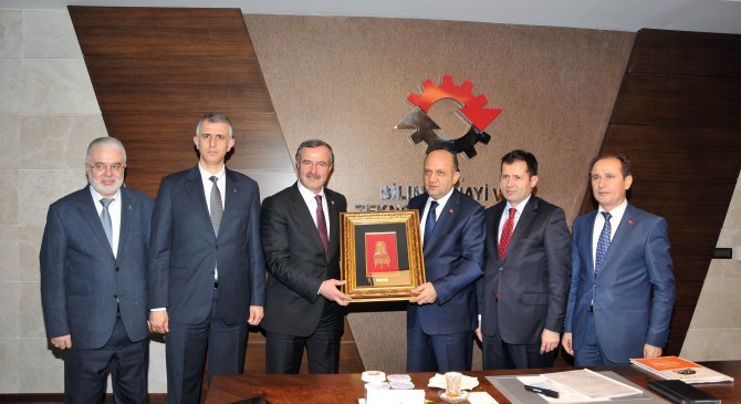 bakanlik-ziyareti_foto_2.jpg