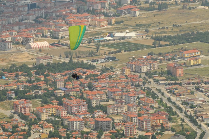 baskan-akkayanin-yamac-parasutu-deneyimi-2.jpg