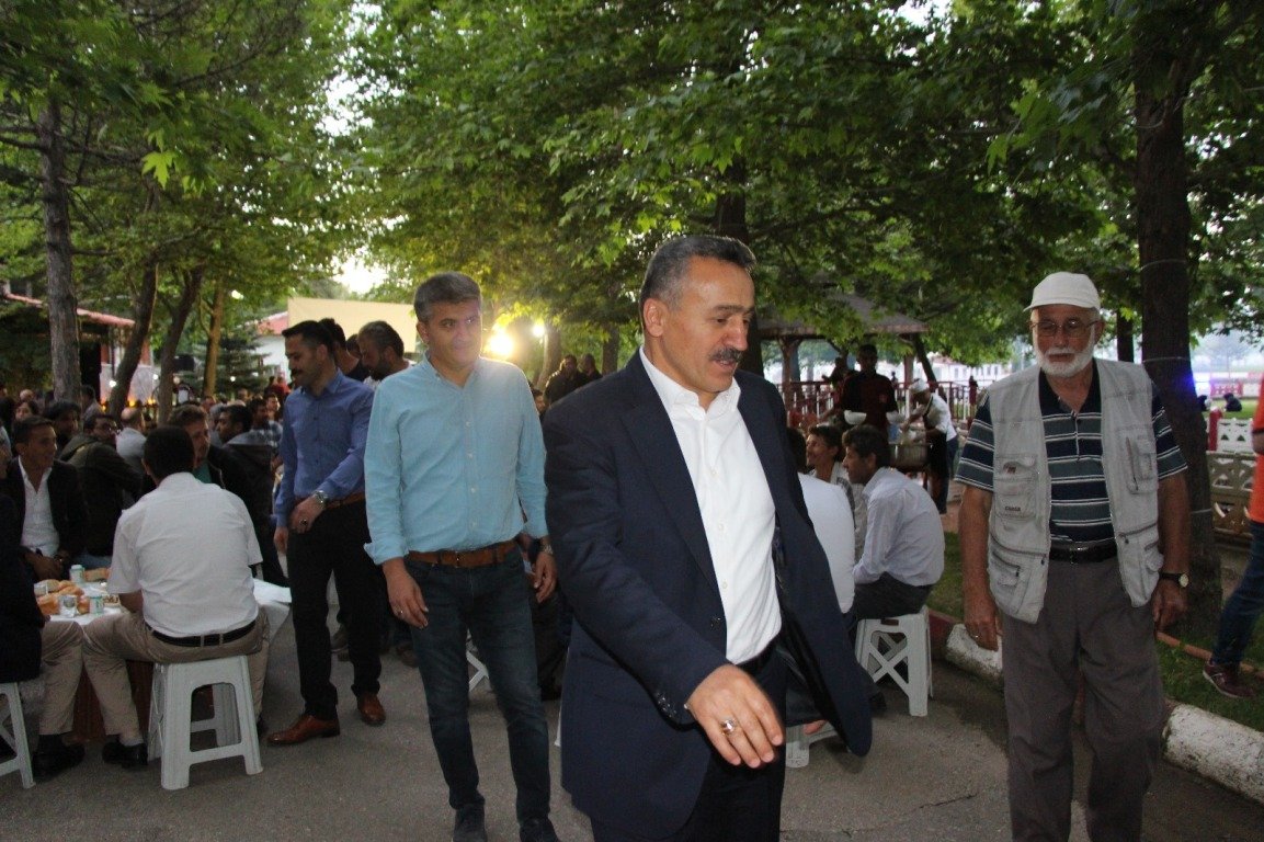baskan-tutal,-personelle-iftarda-bulustu-(1).jpg