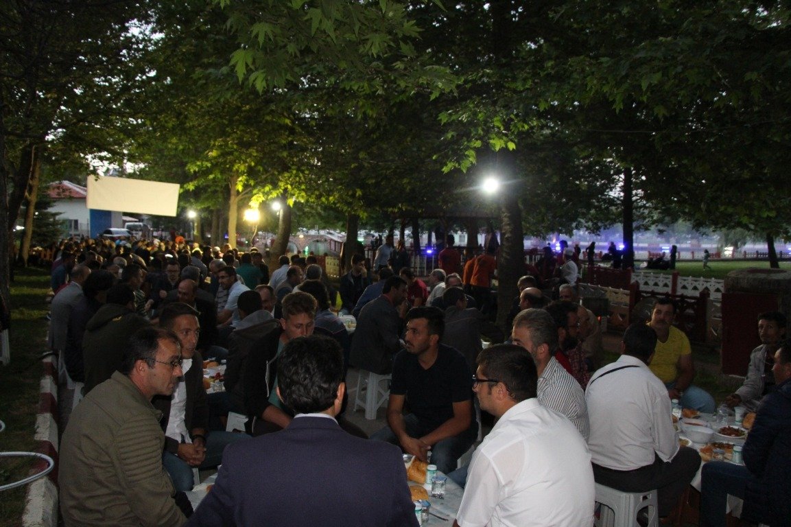 baskan-tutal,-personelle-iftarda-bulustu-(3).jpg