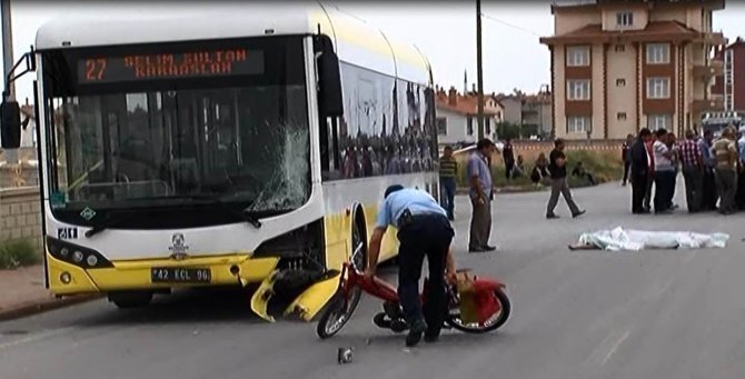 belediyesi-otobusu-motosiklete-carpti-0.jpg belediyesi-otobusu-motosiklete-carpti-0.jpg