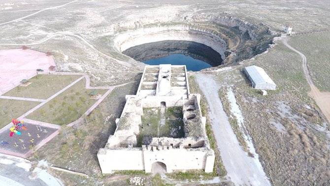 boncuklu-hoyuk-ve-obruk-hani-7.jpg