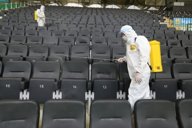 buyuksehir-belediyesi-stadyumunun-dezenfeksiyonu-3.jpg