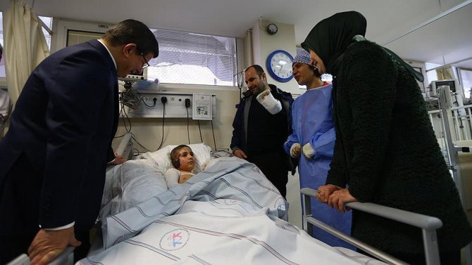 davutoglu-cifti-cinar-saldirisi-yaralilarini-ziyaret-etti.jpg