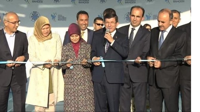 davutoglu-konya-tropikal-kelebek-bahcesini-acti.jpg