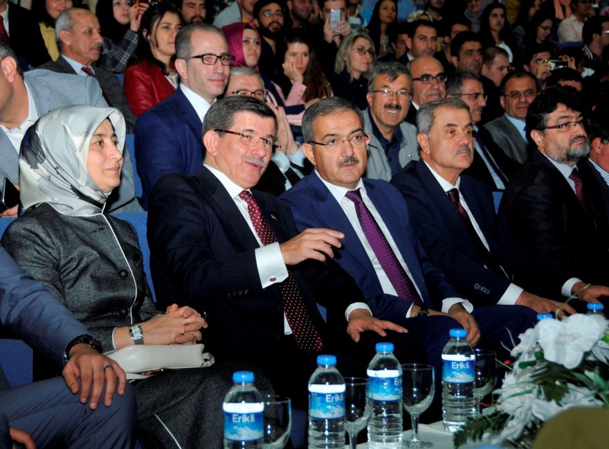 davutoglu-selcuk-universitesinde-(3).jpg