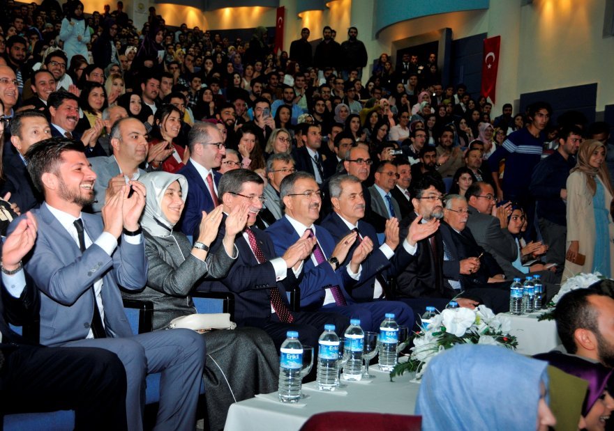 davutoglu-selcuk-universitesinde-(4).jpg