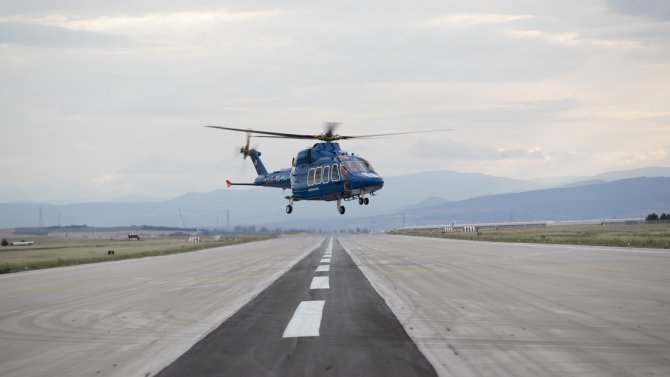 ekonomide-2019-boyle-gecti-5-helikopter.jpg