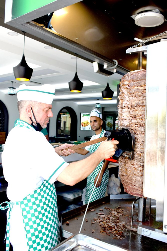 ekrem-coskun-doner-plus-hizmete-acildi-3.jpg