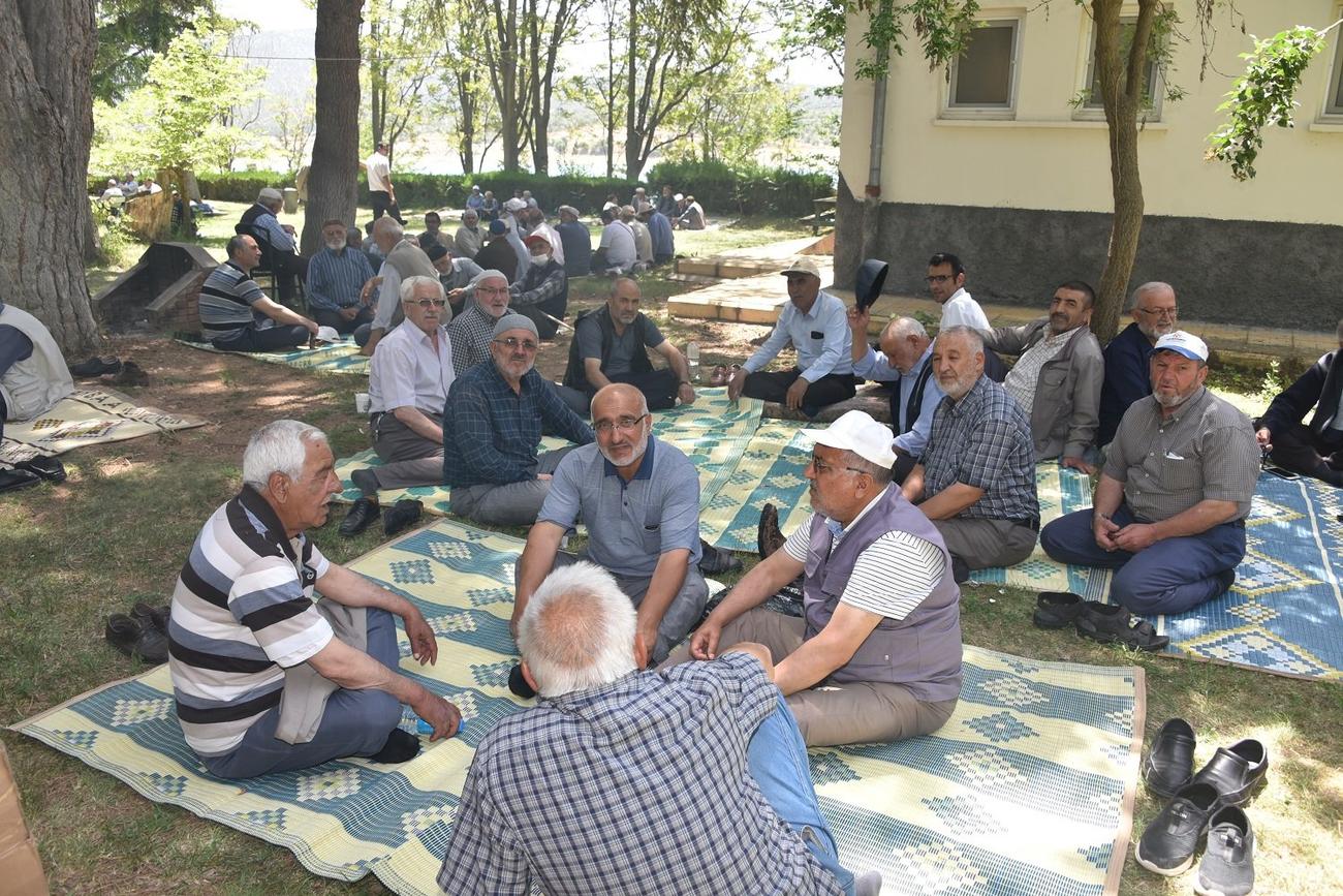emeklsi-konagi-sakinleri-piknik-3.JPG