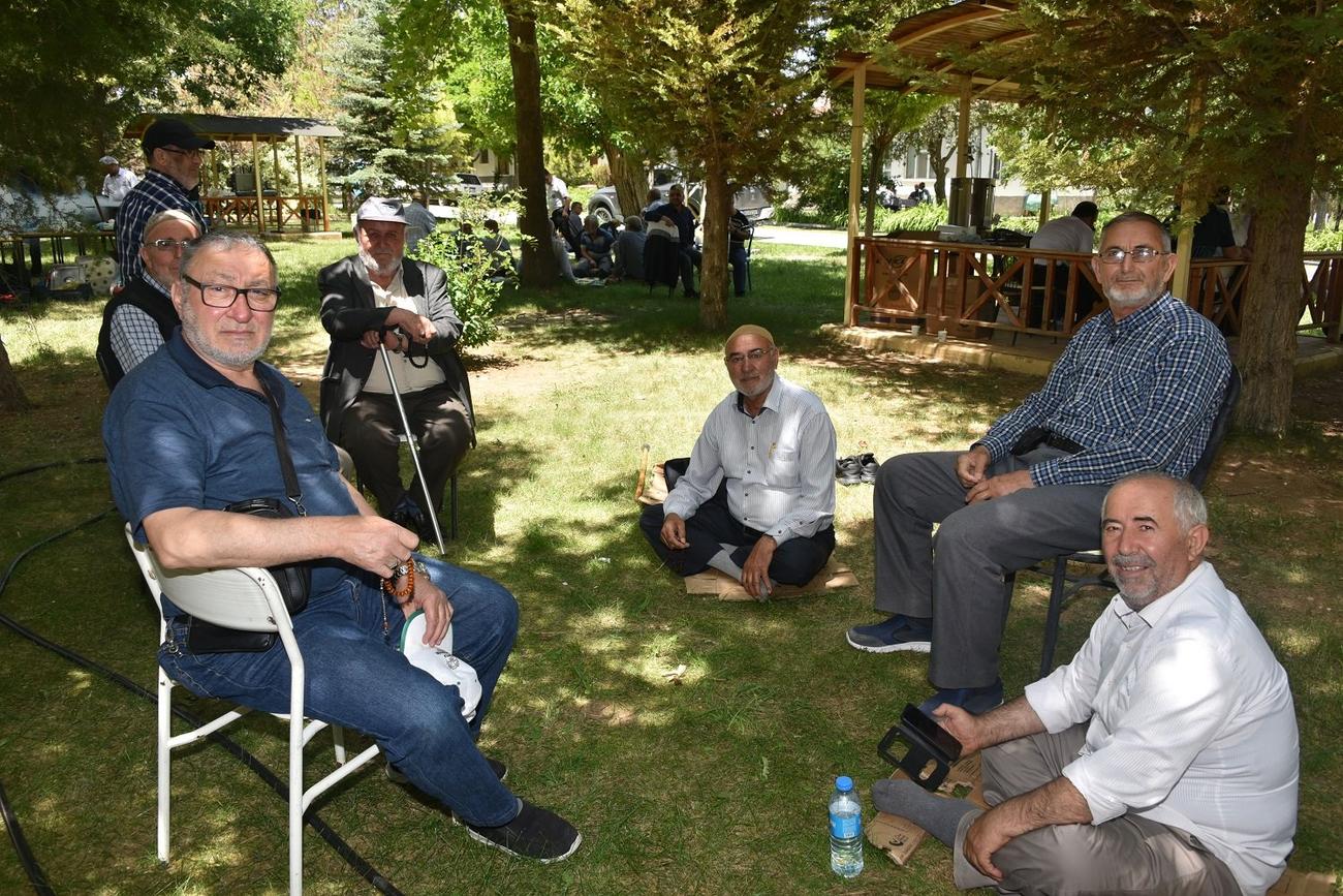 emeklsi-konagi-sakinleri-piknik-5.JPG