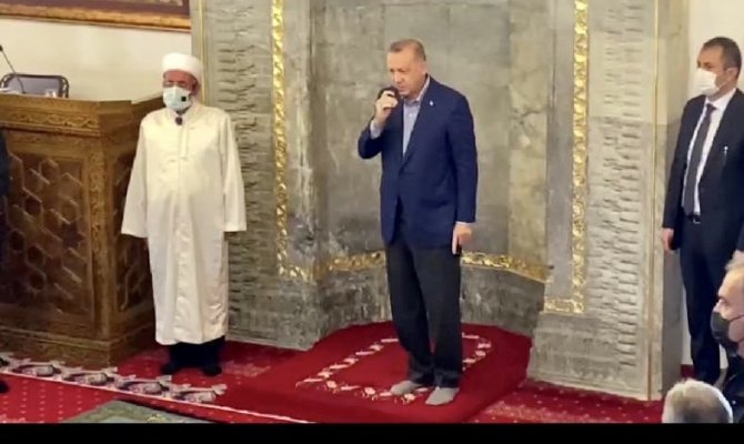 erdogan-cuma-namazini-sultanselim-camiinde-kildi-2.jpg