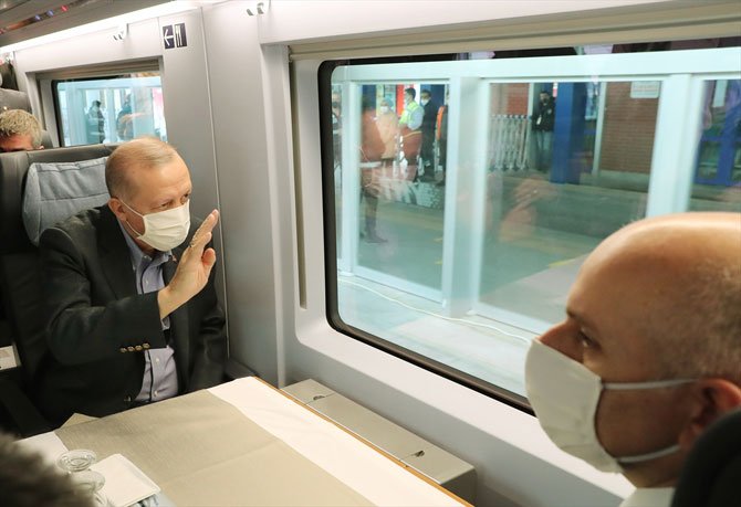 erdogan-hizli-tren-3.jpg