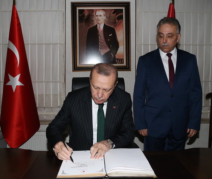 erdogandan-konya-valiligine-ziyaret-(3).jpg