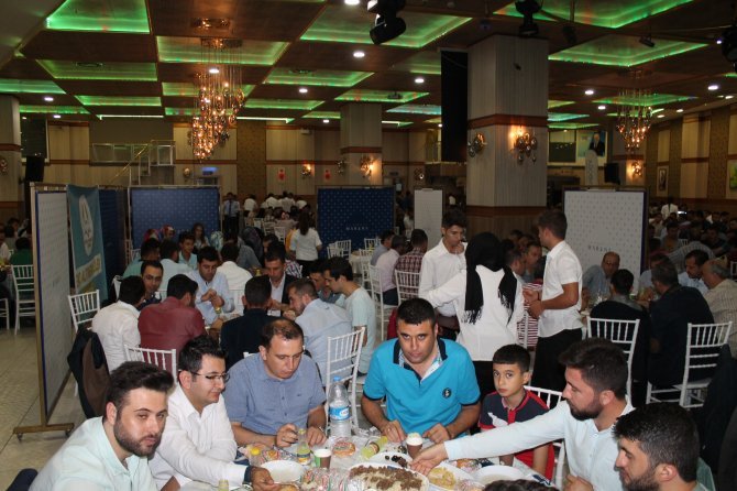 genc-altinekinliler-iftarda-bulusturdu-(3).jpg