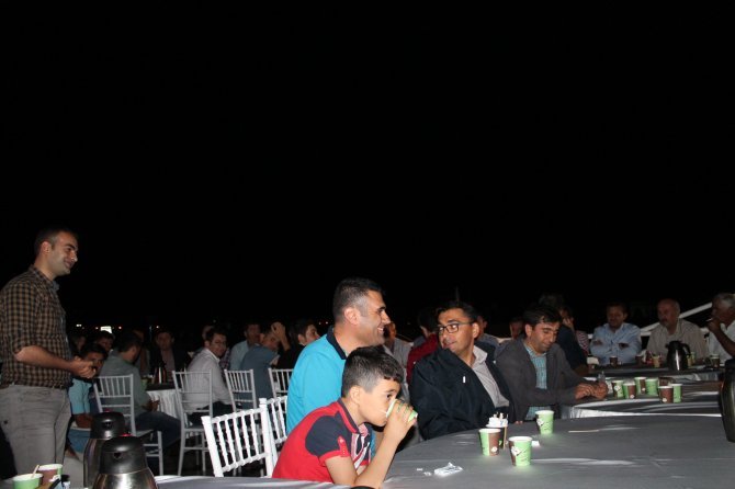 genc-altinekinliler-iftarda-bulusturdu-(5).jpg