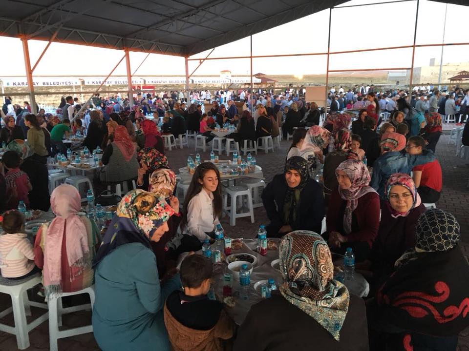 iftar-bulusmalari-obruk-mahallesinde-devam-etti-(2).jpg