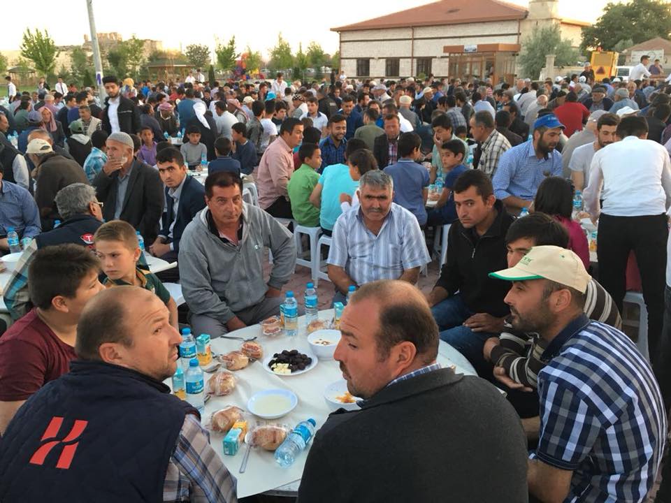 iftar-bulusmalari-obruk-mahallesinde-devam-etti-(3).jpg
