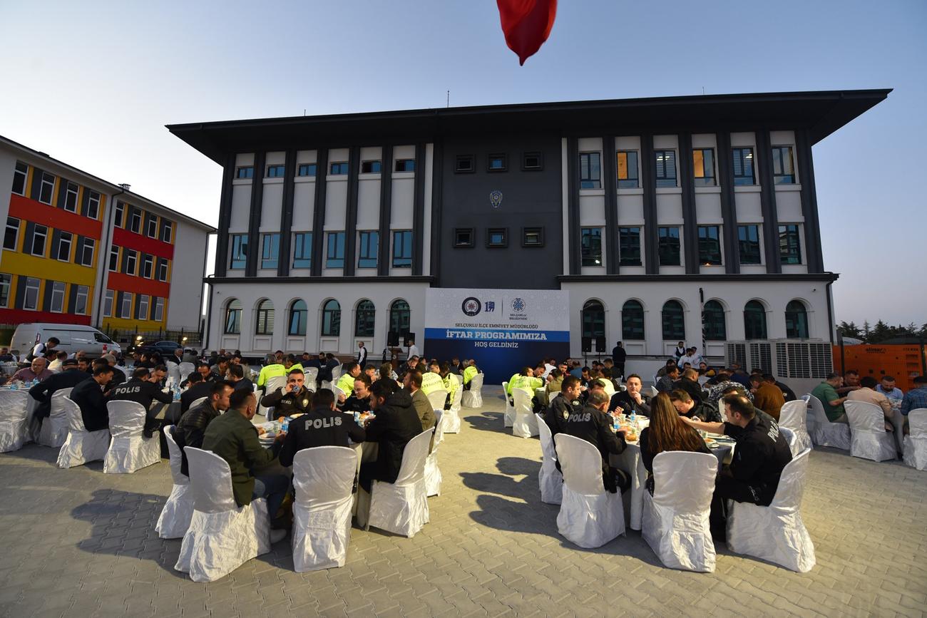 ilce-emniyet-iftar-1.jpg